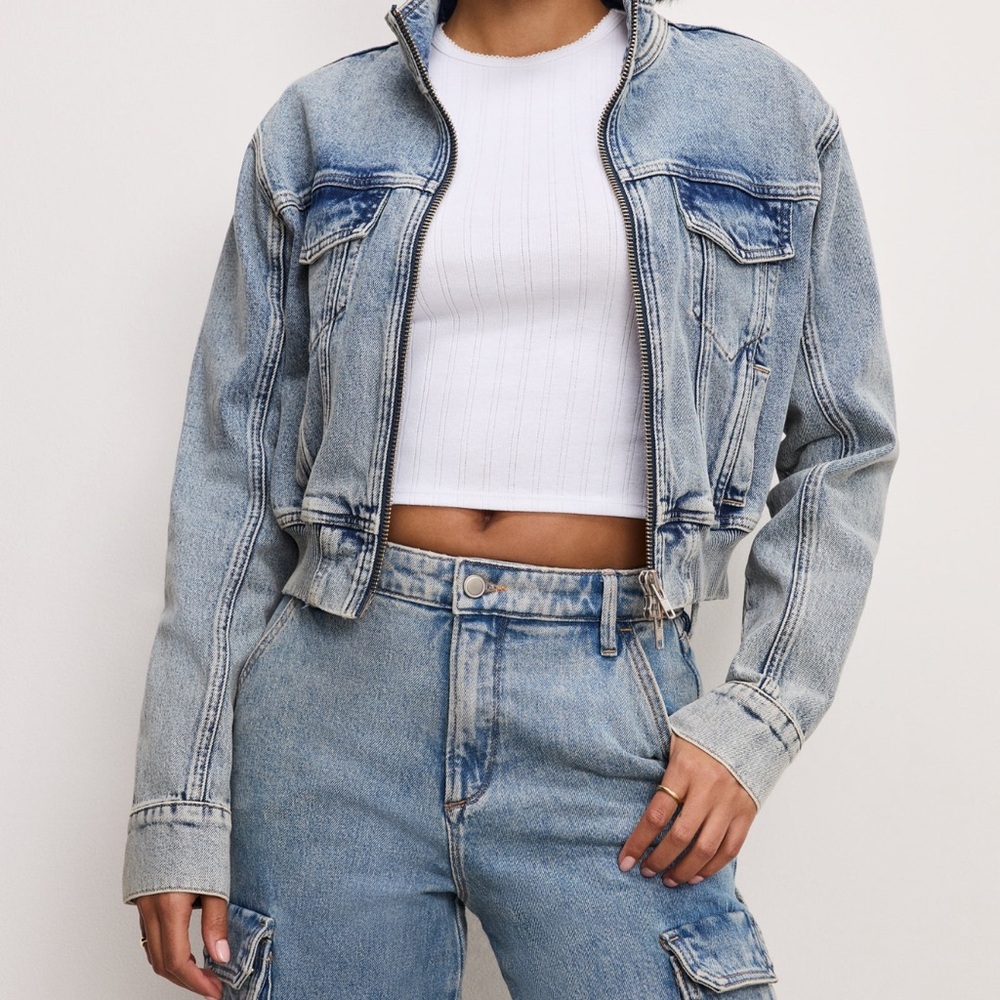 Good American Trucker Denim Cropped Jacket